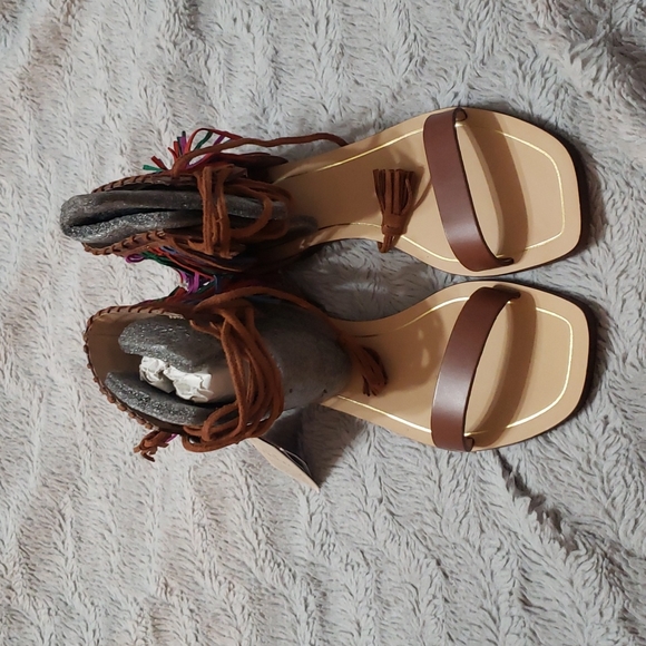 Sandals - Picture 2 of 5